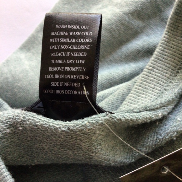 CHRISTMAS PARTY SWEATSHIRT GREEN AND GOLD NWT PXL - Picture 6 of 8